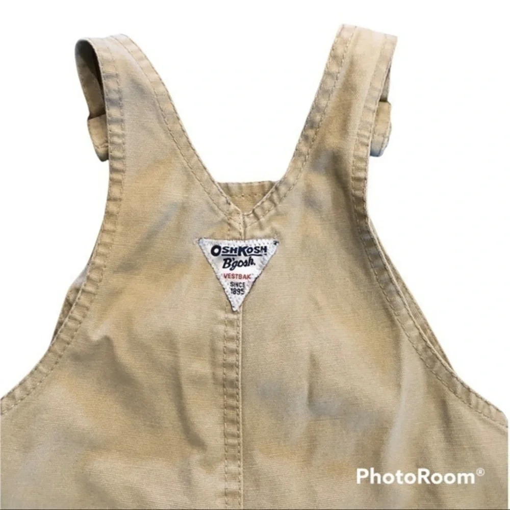 Oshkosh b’gosh vestbak khaki moose embroidered overalls 18M